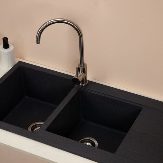 Granit one and 3/4 bowl kitchen sink